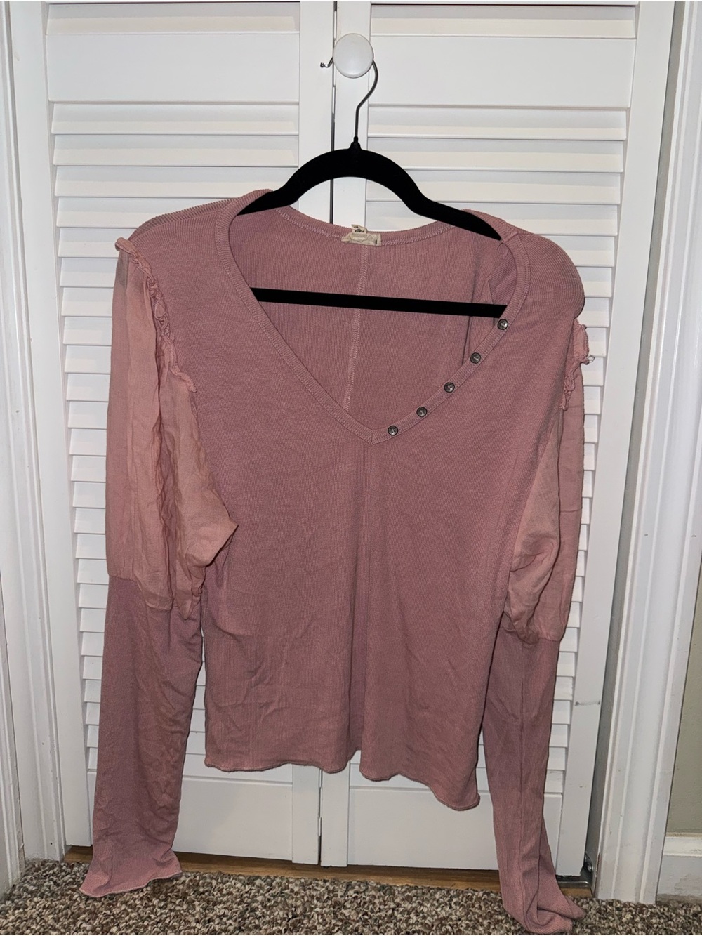 POL Dusty Rose V-Neck Long Sleeve Top with Button Accent